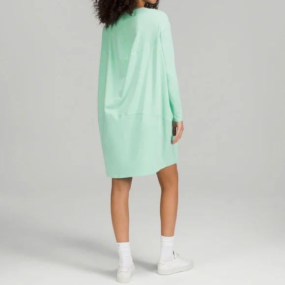 Lululemon Back in Action Long Sleeve Dress Size 8 WLDM - Picture 2 of 4